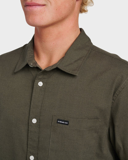 Quick Silver Shoreline Classic Short Sleeve Shirt - Grape Leaf