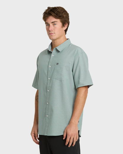 Quick Silver Shoreline Classic Short Sleeve Shirt - Chinois Green