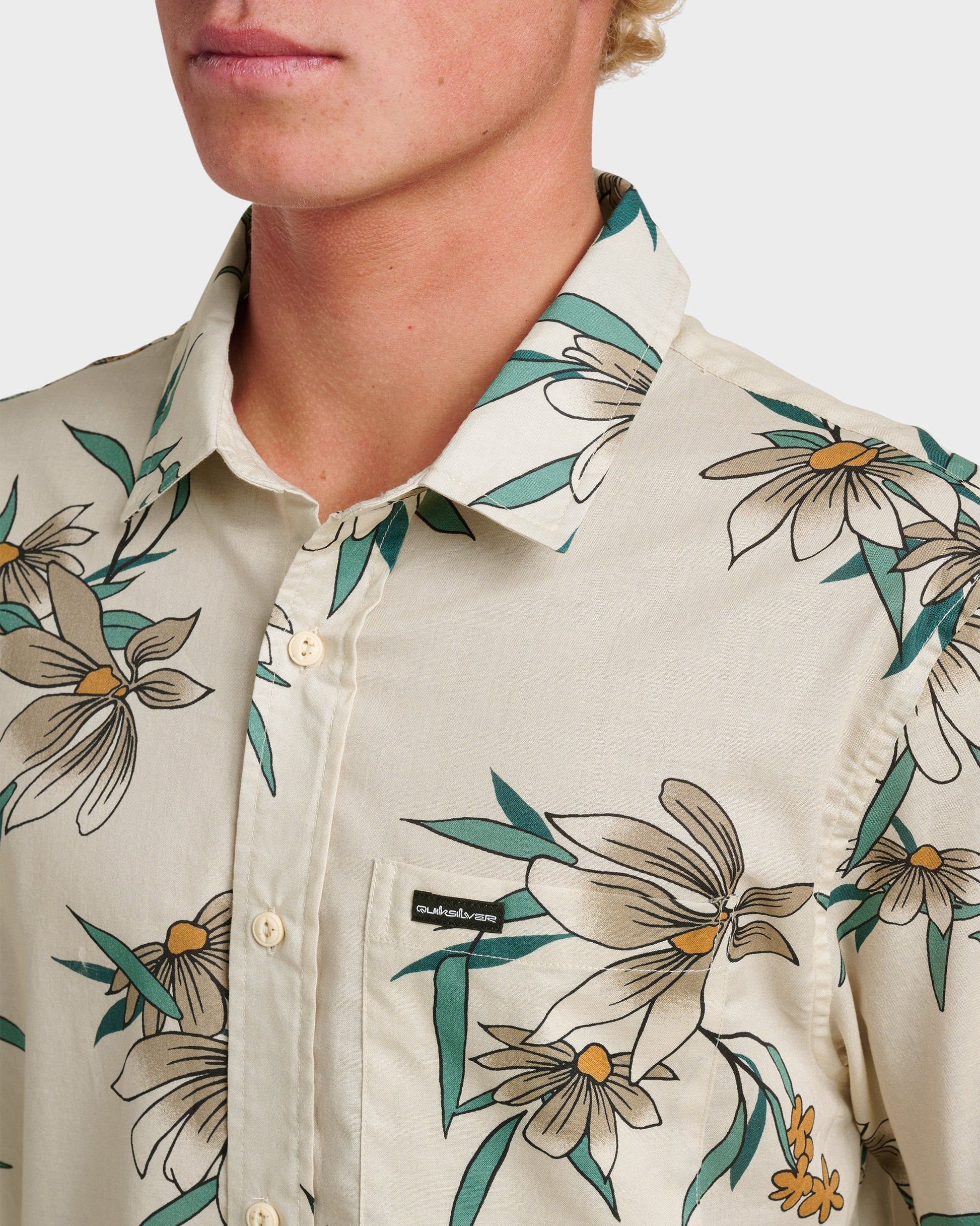 Quick Silver Costal Flora Classic Short Sleeve Shirt - Moonstruck