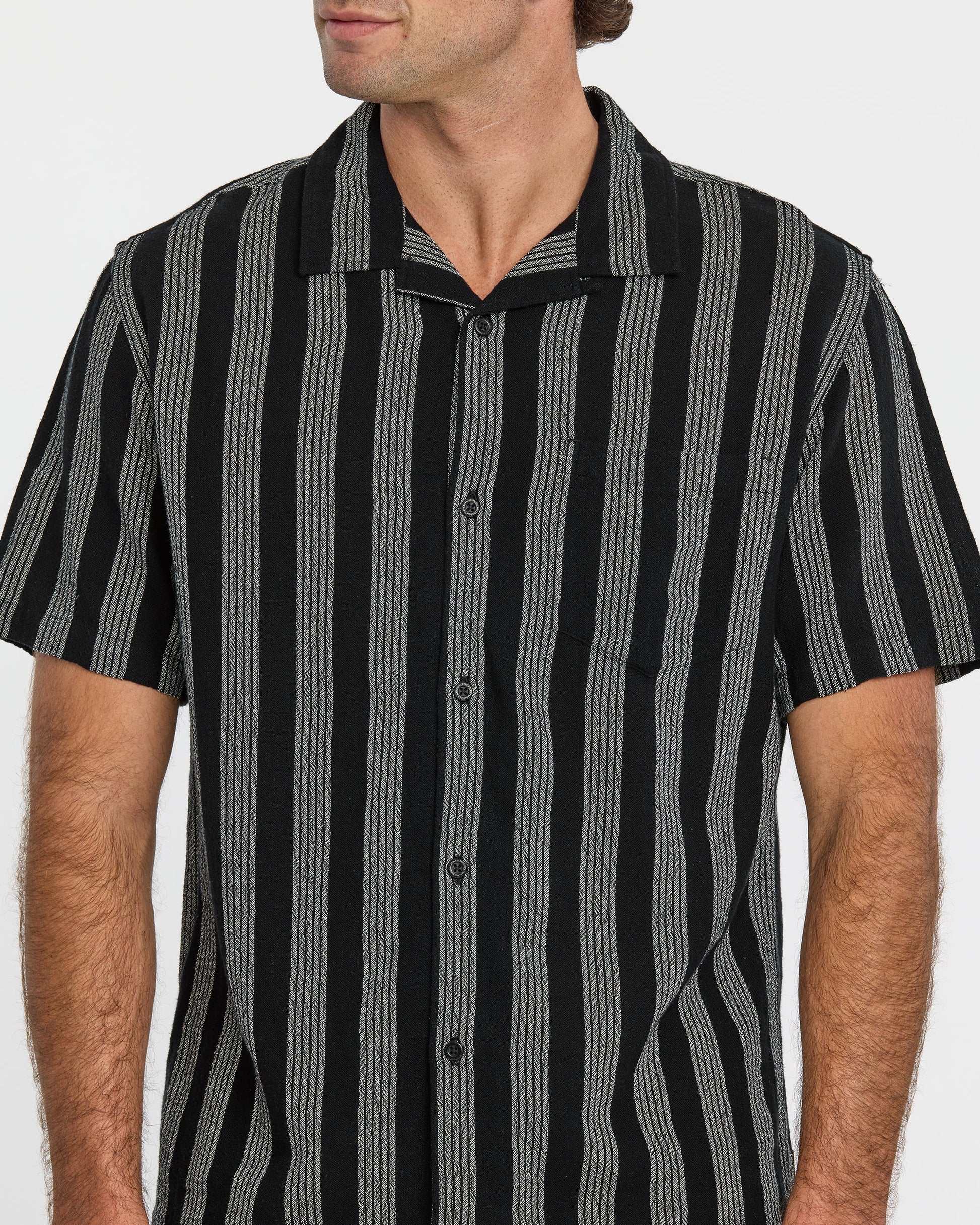 Quick Silver Nightfall Island Short Sleeve Shirt - Black