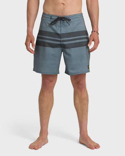 Quick Silver Surfsilk Street Trunk 18" Boardshorts - Black