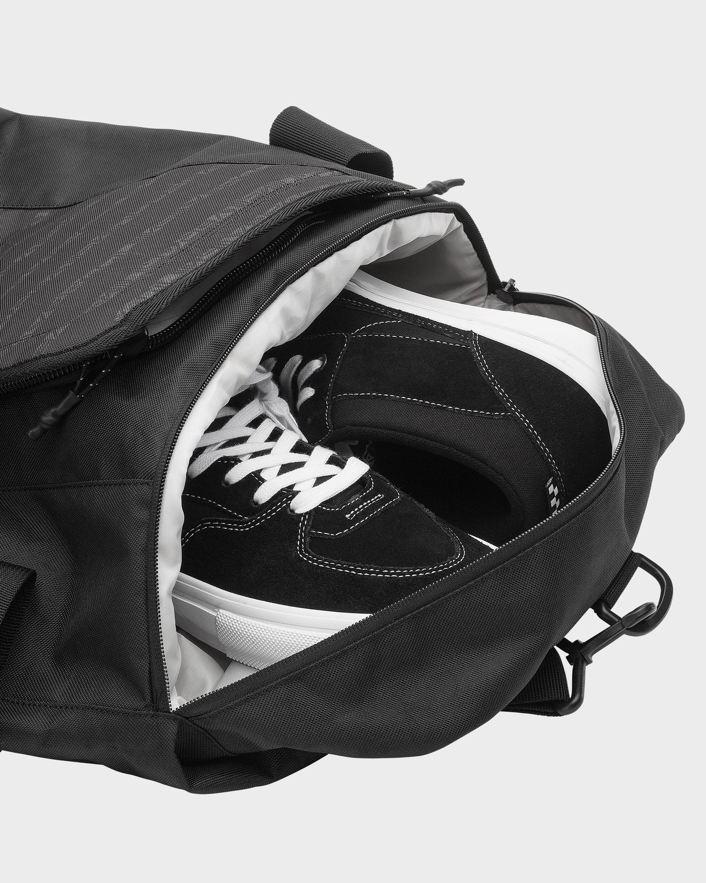 Quick Silver Shelter Duffel - Black